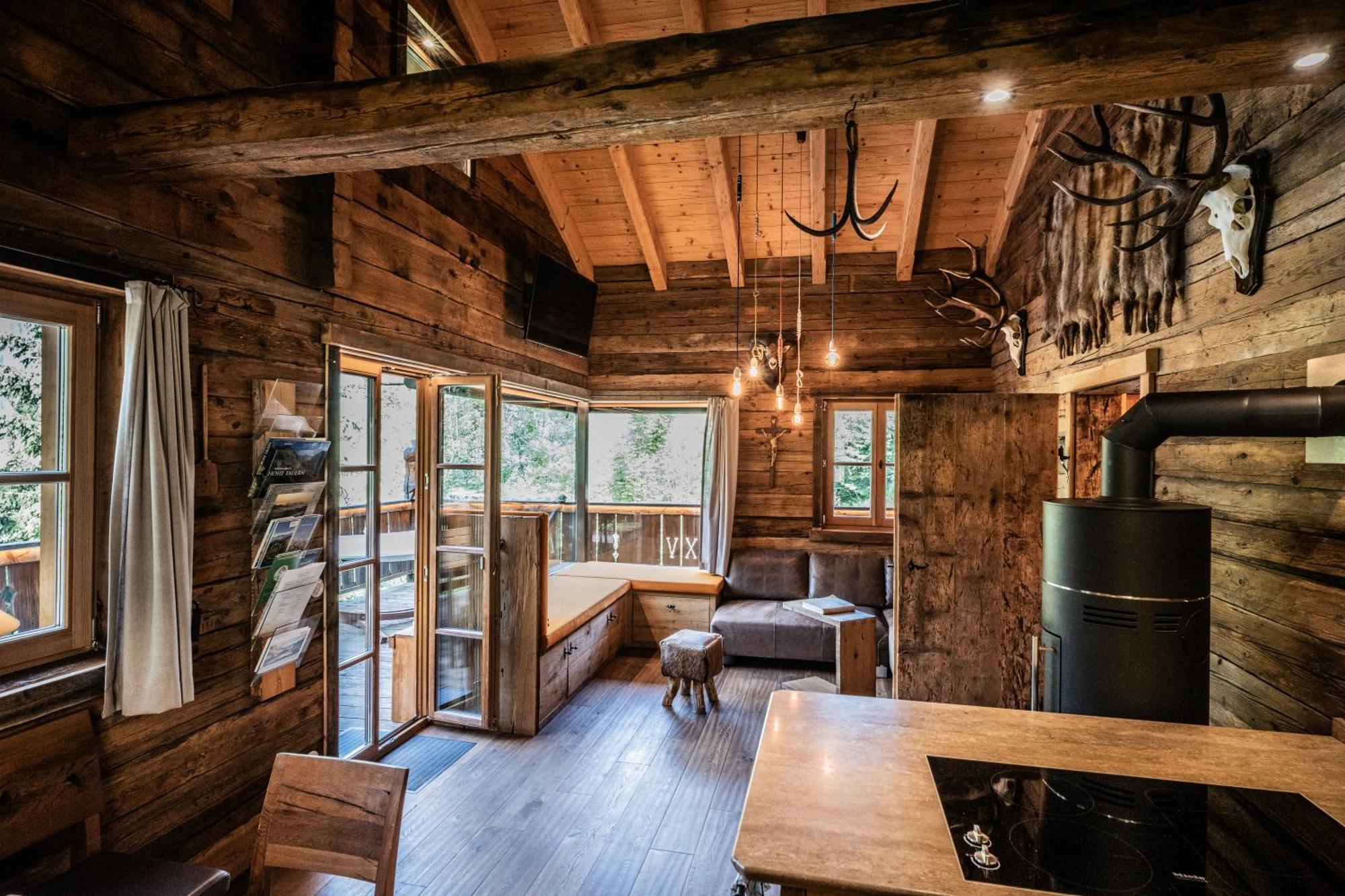 Wuidererhuettn, Charlet In Alleinlage Mit Freistehendem Saunahaus Großkirchheim Exterior foto