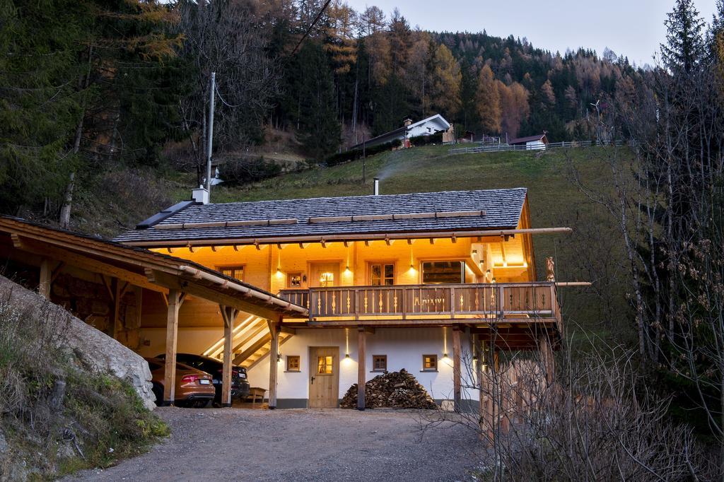 Wuidererhuettn, Charlet In Alleinlage Mit Freistehendem Saunahaus Großkirchheim Exterior foto